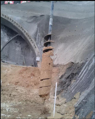 質  One Man Hydraulic Earth Auger Post Hole Digger Rental 0.6m Max Auger Diameter Earth 工場