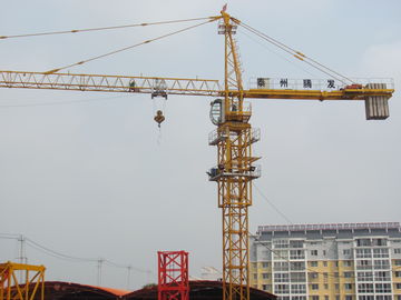建築敷地/建築現場は 140m の 6ton タワー クレーンの持ち上がる容量と力 32.8 kW の合計伸ばします