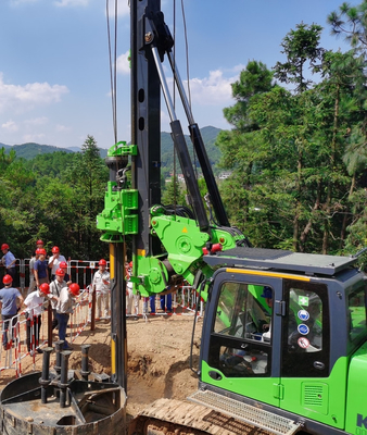 KR90Cのトルク	90KN.Mの油圧積む装備回転8 - 30 Rpmの速度1200のMmの深さ32Mの