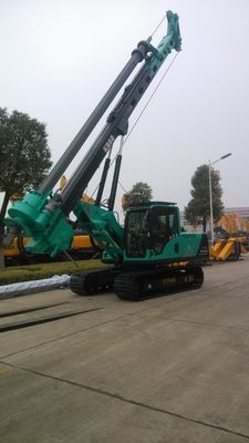 リモート制御のピーリングリグマシン 最大引力100kNと全体的な機械品質48T 重量基礎掘削用