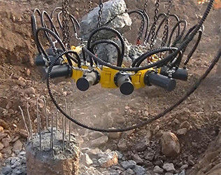 KP380Aの具体的な山の押しつぶすことのための円形油圧山のブレーカの建設用機器