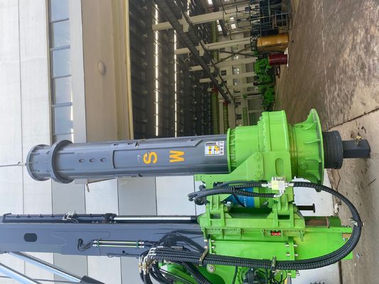 カービッド歯の格付け17の鍛造基礎掘削ツール5, 19, 22 とスレッド式または高速結合接続